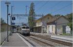 In der Gegenrichtung zeigt sich die SNCF BB 22358 dir ihrerseits ihren TER durch den Bahnhof von Satiny in Richtung Lyon schiebt.