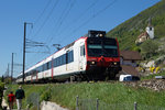 SBB: Regionalzug Neuenburg-Biel mit RBDe 560 (DOMINO) auf dem noch eingleisigen Streckenabschnitt unterwegs zwischen Ligerz und Twann am Auffahrtstag den 5.
