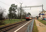 Faoug (Aussprache:  Fu ), am Murtensee: NPZ 560 251 als S9 unterwegs von Kerzers nach Lausanne.