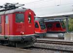 412-oensingen-balsthal/374805/oebbasm-durch-die-verlaengerung-der-asm-strecke OeBB/ASm: Durch die Verlängerung der ASm-Strecke nach Oensingen hat auch der Bahnhof Oensingen eine Aufwertung erfahren. Züge nach Balsthal (Güterzug mit Re 4/4 l 10009) sowie Reginalzüge nach Langenthal und Solothurn mit den Be 4/8 112 und Be 4/8 113 'STAR' in Oensingen am 13. Oktober 2014.
Foto: Walter Ruetsch