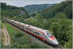 SBB Sommerfahrplan 2018: Der FS Trenitalia ETR 610 008 unterwegs von Milano nach Basel als EC 10050 zwischen Läufelfingen und Buckten auf der Alten Hauenstein Linie.
7. August 2018