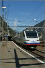 Ein CIS ETR 470 fährt durch Göschenen und in Kürze in den Gotthard-Tunnel.