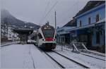 Der SBB TILO RABe 524 113 beim Halt im blauen Bahnhof von Ambri-Piotta. Der Zug war als RE von Lugano nach Erstfeld unterwegs - eine Verbindung, die seit kurzem durch die SOB Verbindung  Treno Gotthardo  Locarno - Basel/Zürich abgelöst wurde.

5. Jan. 2017