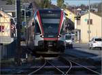651-luzern-lenzburg-seetalbahn/535106/seetalbahn-rabe-520-008-7-erreicht-seon Seetalbahn, RABe 520 008-7 erreicht Seon. Dezember 2016.