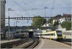 Zu Ollis Bild  Mit dem Diesel-IC durch die Schweiz...  der DB 612 111 verlässt Schaffhausen in Richtung Basel Bad. Bf. 

6. Sept. 2022