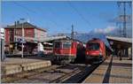 Mein erstes Bild im neuen Jahr ist auch gleich ein internationales: Während die SBB Re 4/4 II 11124 mit einem SBB IC 4 von Singen nach Zürich ihren Startbahnhof verlässt, übernimmt