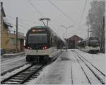 Ein Bild ohne Motiv, freilich sind zwei  MVR ABeh 2/6 in Blonay zu sehenen und ein dritter erreicht gerade den Bahnhof, doch das eigentliche Motiv ist der Schneeräumzug, bzw.