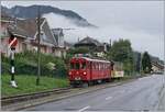 Der RhB ABe 4/4 I N° 35 erreicht mit dem  Bernina Bahn  As 2 als Riviera Belle Epoque Express von Chaulin nach Vevey unterwegs den Bahnhof von Blonay. 

30. August 2020  