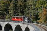 Der Bernina Bahn ABe 4/4 35 ist imt dem TrB Wassersprengwagen Xe 2/2 N° 1 als Löschzug auf dem Baye de Clarens Viadukt unterwegs.