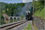 Festival Suisse de la vapeur (Schweizer Dampffestival 2025) - Herrlich dampft hingegen die BFD HG 3/4 N° * der Blonay Chamby Bahn, die bei Vers chez Robert nach der weiterhin nur mit Vmax 10 km/h erfolgten Fahrt über den Baye de Clarens Viadukt nun die kräftige Steigung nach Chamby in Angriff nimmt.

8. Juni 2025