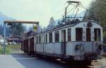 Im Bahnhof Gstaad wartet ein BDe 4/4 der Serie 7-20 im Mai 1981 auf den nächsten Einsatz
