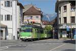 Der A-L BDeh 4/4 311 mit Bt 631 zwängt sich in Aigle in die Altstadt um zum Bahnhof Aigle zu gelangen. 

27. Juli 2024 