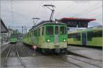 Der TPC A-L BDeh 4/4 301 mit Bt, abfahrbreit nach Leysin und im Hintergrund der ausser Takt angekommene BDeh 4/4 313 mit Bt, der nun im Bahnhof von Aigle abgestellt ist.

21. Juli 2024 