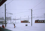 311312-kleine-scheidegg-junfraujoch/757035/lokomotive-8-der-jungfraubahn-bei-der Lokomotive 8 der Jungfraubahn: Bei der Schneeräumung mit dem Pflug X 52 auf der Kleinen Scheidegg, 27.Dezember 1995 