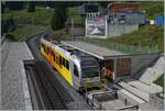 Der neue Be 4/6 101  Mönch  hat auf seiner Fahrt von Mürren nach der Grütschalp en Bahnhof von Winteregg erreicht.