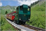 Die Brienz Rothorn Bahn BRB H 2/3 16 hat mit ihrem bergwärts fahrenden Zug Planalp verlassen.
7. Juli 2016