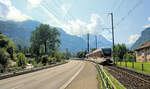 Zentralbahn, Strecke Luzern - Engelberg: Im Lokalverkehr Luzern - Wolfenschiessen werden dreiteilige Triebzüge (Serie 130, 160 oder 161) eingesetzt. Hier fährt 130 007 aus Dallenwil aus, Richtung Wolfenschiessen. 12.August 2024 