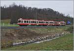 502-waldenburg-8211-liestal/772391/auch-bei-lampenberg-ramlinsburg-verlaeuft-die-wb Auch bei Lampenberg-Ramlinsburg verläuft die WB meist neben der Strasse, doch das hier etwas weitere Tal ermöglichte doch ein paar 'Landschaft'-Bilder der Waldenburger Bahn.

21. März 2021