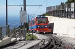 Monte Generoso Bahn,Einfahrt eines Zuges in die Bergstation Vetta(1605 m.ü.M.)09.09.13    