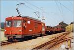Der WSB De 4/4 44 ist mit zwei Rs und drei Tibs als Extragüterzug 817 von Suhr Gütergleis nach Leimach unterwegs und hat Zetzwil erreicht.