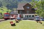 Abfahrbereiter Zug nach Gossau im idyllischen Bahnhof Wasserauen.16.07.13
