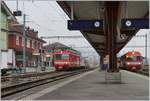 AB BDeh 4/4 11 und ein Regionalzug in Appenzell.