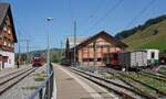 Der Bahnhof Wasserauen am 12.08.2026, im Hintergrund der ABe 4/12 1001, rechts einige historische Wagen der AB