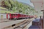 Die RhB Gem 4/4 802 erreicht mit einem Bernina-Zug Poschiavo. Im Hintergrund ist auch noch eine Ge 2/2 zu erahnen.

Sept. 1993