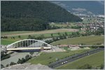 Die Suche nach einem besseren Fotostelle für die neue Rhonebrücke führten mich an Nahe an den sicheren Abgrund.