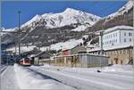 Wie sich die Zeiten ändern: vor ein paar Jahren hätte ich wohl die Nase gerümpft und den in Airolo durchfahrenden ICN nicht fotografiert, heute freue ich mich, dass ich zwischen all den  Giruno  Zügen einen ICN fotografieren kann: Der SBB RABDe 500 006  Johanna Spyri  passiert als IC 2 10865 auf dem Weg von Zürich HB nach Lugano den Höhepunkt seiner Fahrt in Airolo und wird nun durch die Leventina seinem Ziel entgegen fahren.

21. Januar 2025