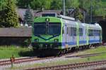 VPM 566 241 steht am 18 Mai 2025 ins Bahnhof von Smiswald-Grnen und tragt noch die BLS-Farben.