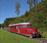150 Jahre Tösstalbahn.

Der Rote Pfeil aus Balsthal durfte beim Jubiläum mitfeiern. Nach dem Aussendienst auf der Kempttalbahn ging es für RCe 2/4 607 zur Übernachtung nach Bauma. Hier bei Emmetschloo. September 2025.