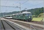 Überraschung: Vom Bodensee kommend (Rorschach) erreicht der VH-MThB ABDe 4/4 N° 12 mit dem  Bodan -Salon-Wagen und dem VH-MThB BDt 205 Sumiswald-Grünen. 15. Juni 2025
