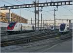 In Genève wartet neben zwei Lyria TGV nach Marseille und Paris auch ein ICN auf den nächsten Einsatz.