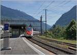 Ein SBB RABe 501  Giruno  in Richtung Norden hat den Bahnhof von Faido erreicht.