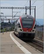 Von Annemasse kommend ist der SBB RABe 511 113 in Richtung Lausanne unterwegs, fährt aber in Versoix planmässig durch.