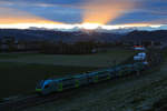 BLS MUTZ Doppelstockzug 029 knapp vor Sonnenaufgang.