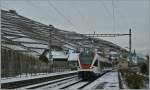 Der SBB Flirt 523 025 ist als S 3 nach Allaman bei Villette VD unterwegs.