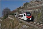  Fernverkehr  auf der Train de Vignes Strecke: der für den Fernverkehr beschaffte SBB Flirt3 RABe 523 503  Mouette  (RABe 94 85 0 523 503-6 CH-SBB) ist als S7 auf der Train de Vignes Strecke