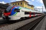 TiLo 524 312 steht am 29 Mai 2022 in Lugano und wartet die verspätete ECs aus Mailand ab...