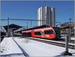 De SBB RABe 526 280 verlässt La Chaux de Fonds als RE Richtung Biel/Bienne.
18. März 2016