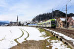 Im Entlebuch: Ausfahrt aus Escholzmatt eines Regionalexpress Bern - Luzern, mit BLS Lötschberger 106 und BLS NINA 015. 25.März 2021