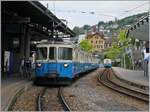 Ein ganzer Zug in schönsten MOB-Farben: der ABDe 8/8 4003  BERN  mit zwei Wagen wartet in Montreux auf die Abfahrt Richtung Zweisimmen.