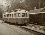 Der Waldenburgerbahn BDe 4/4 N° 1 (SWP/BBC 1953) in Waldenburg beim Umfahren seines Zugs.