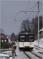 Der MOB Be 4/4 1006 (ex Bipperlisi) erreicht als Regionalzug 2327 von Chernex nach Montreux den Halt Planchamp.