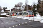 Der für die Nankai-Privatbahn in Japan und die Bergtempelanlage Kôya-san werbende Zug 5002 in Saanenmöser.