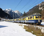 Die Triebwagen der Berner Oberland Bahn BOB ABeh4/4 I 304-310: Triebwagen 305 am Schluss eines Zuges und noch auf der Zahnstangenrampe in L�tschental.