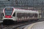 In voller Regen verlasst am 22 Juni 2024 SBB 523 034 Olten mit ein S-Bahn nach Baden (CH).  In voller Regen verlasst am 22 Juni 2024 SBB 523 034 Olten mit ein S-Bahn nach Baden (CH).