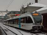 Ein elektrischer Triebzug der THURBO AG, bestehend aus einem Stadler GTW 2/8 gekuppelt mit einem Stadler GTW 2/6, steht am 08.12.2012 im Bahnhof Konstanz zur Abfahrt nach Weinfelden bereit.