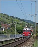 Der OeBB RCe 2/4 N° 607 ist in Ligerz auf der Fahrt nach Balsthal und konnte hier beim ehemaligen Bahnhof als Nachschuss verewigt werden. 

19. Juni 2025